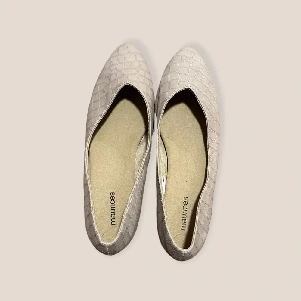 Maurices Tori Gray Textured Faux Leather Ballet Flats - Size 8 - Picture 2 of 5